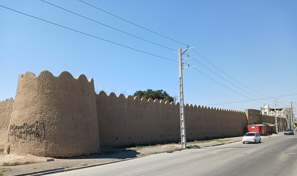 بهترین جاذبه تاریخی شهریار-قلعه دهشاد